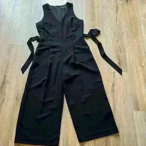 Banana Republic black jumper one piece romper jumpsuit cropped ankle